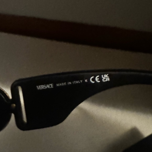 Versace Black Men’s Designer Aviator VE 4391 Medusa Sunglasses - Picture 7 of 10